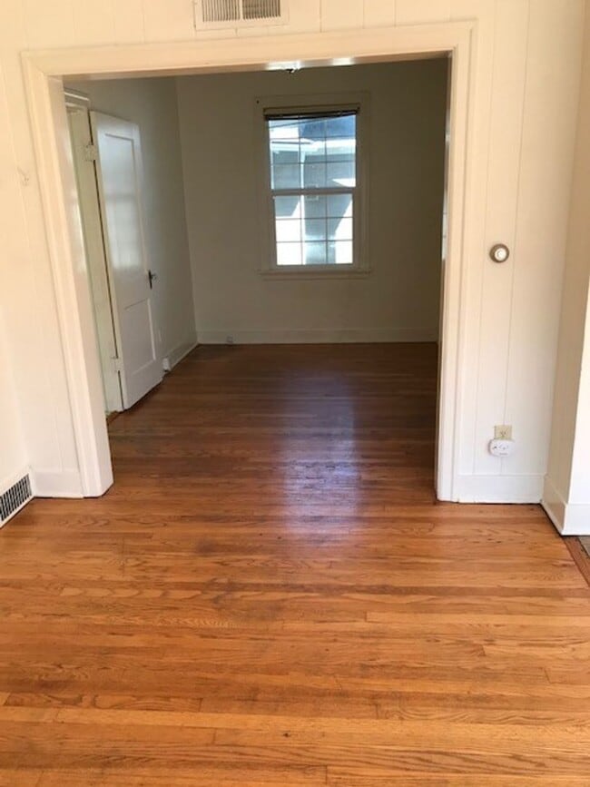 Photo - Near Downtown + WWU: 2 bdrm/1 bath house, in-unit laundry