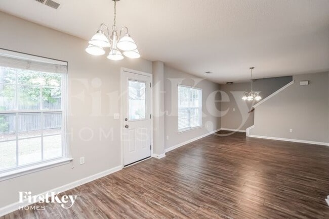 Photo - 1108 Deerberry Rd