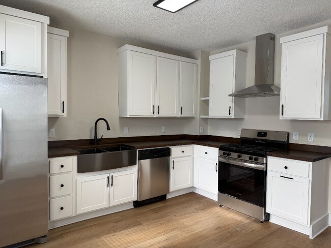 Photo - 1101 Stoughton Ave Unidad 1