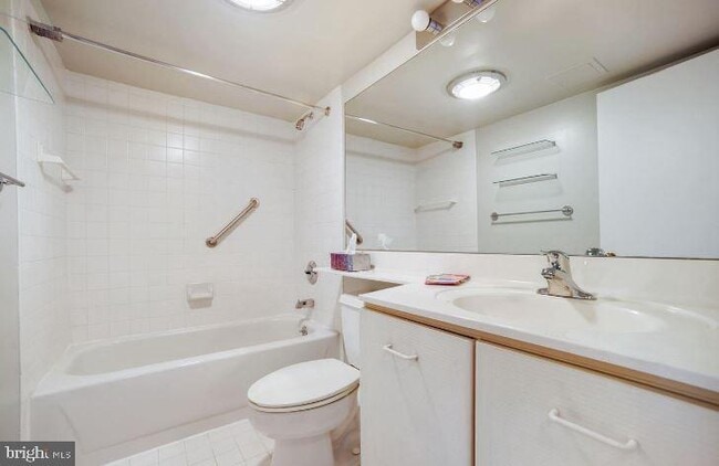 Photo - 2111 Wisconsin Ave NW Unit 615