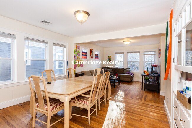 Photo - 186 Calumet St Unit T
