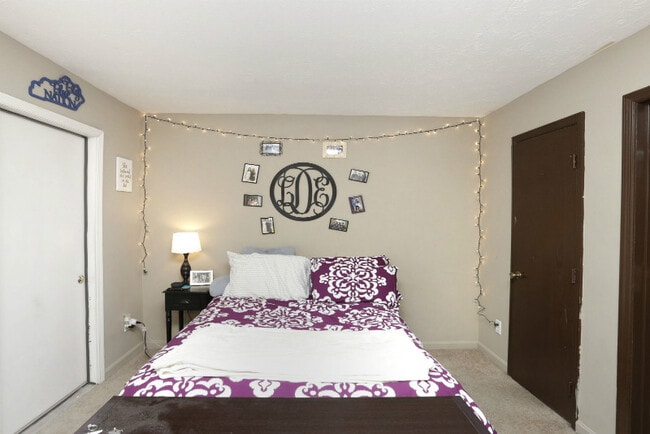 Photo - 200 Transcript Ave