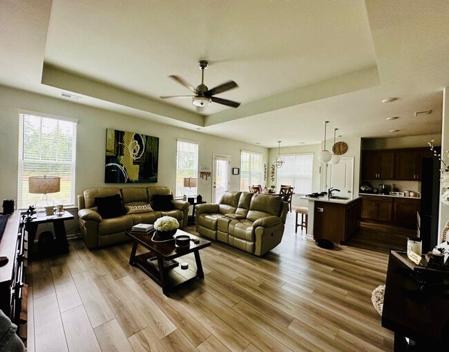 Photo - 37 Evan Wade Ct