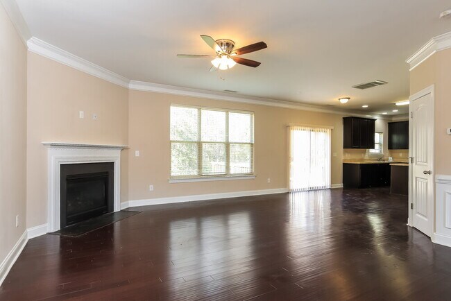 Photo - 213 Willow Weald Ct