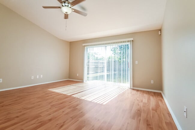 Photo - 7619 Clovelly Park Pl