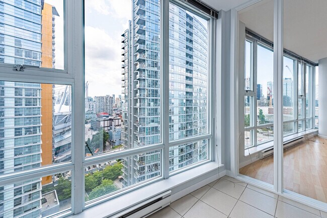 Photo - 131 Regiment Square