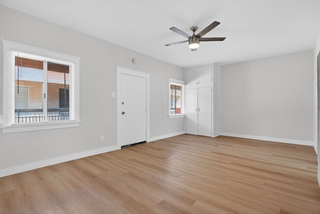 Photo - 915 Cherry Ave Unidad 110