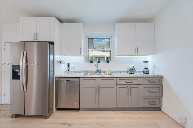 Photo - 820 SW 26th Rd