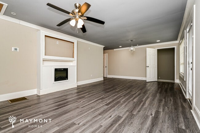 Photo - 766 Cascade Dr