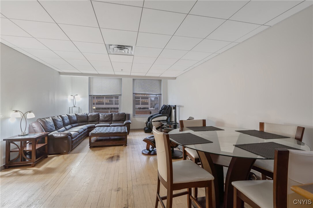 Photo - 108 W Jefferson St