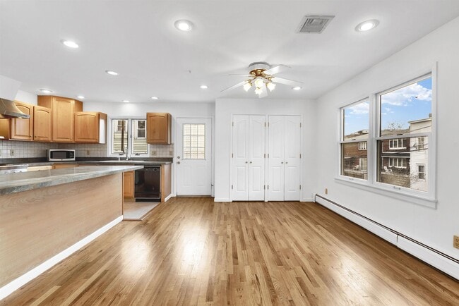 Photo - 234 Cliff St Unidad 2