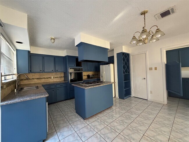 Photo - 4307 Bugle Rd