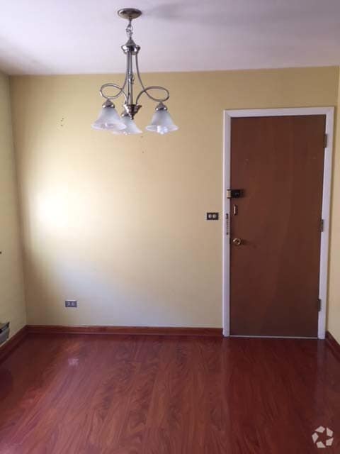 Building Photo - 2103 W Montrose Ave Unit 2 Rental