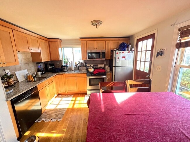 Photo - 141 Derby Rd