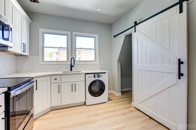 Photo - 3436-36 Millington Ave Unidad 3