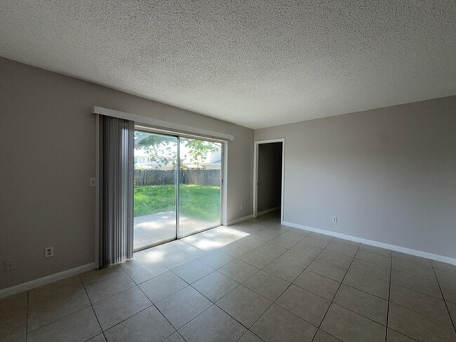 Photo - 1454 Trotter Rd