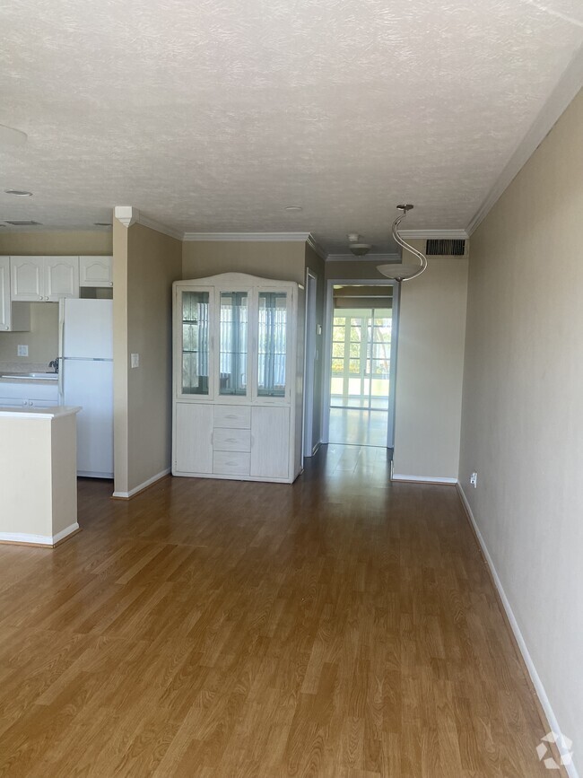 Building Photo - 2929 SE Ocean Blvd Unit 128-7 Rental