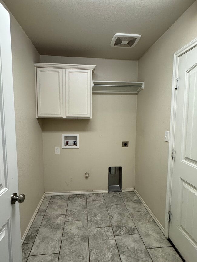 Photo - 804 Elgin St