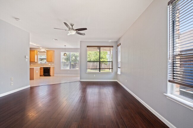 Photo - 11100 Los Comancheros Rd