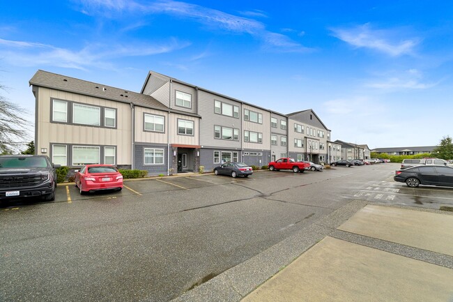 Building Photo - Beautiful Condo in Lynden Unit # 211