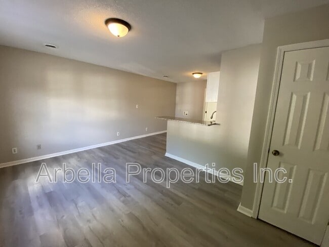 Photo - 1909 Cherokee Rd Unit Apt 6