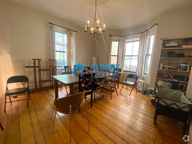 Building Photo - 31 Athens St Unit 1 Rental