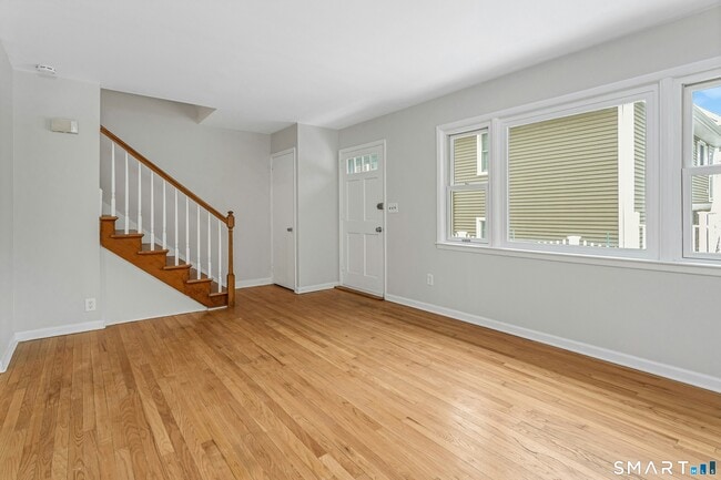 Photo - 85 Burwood Ave Unit Back