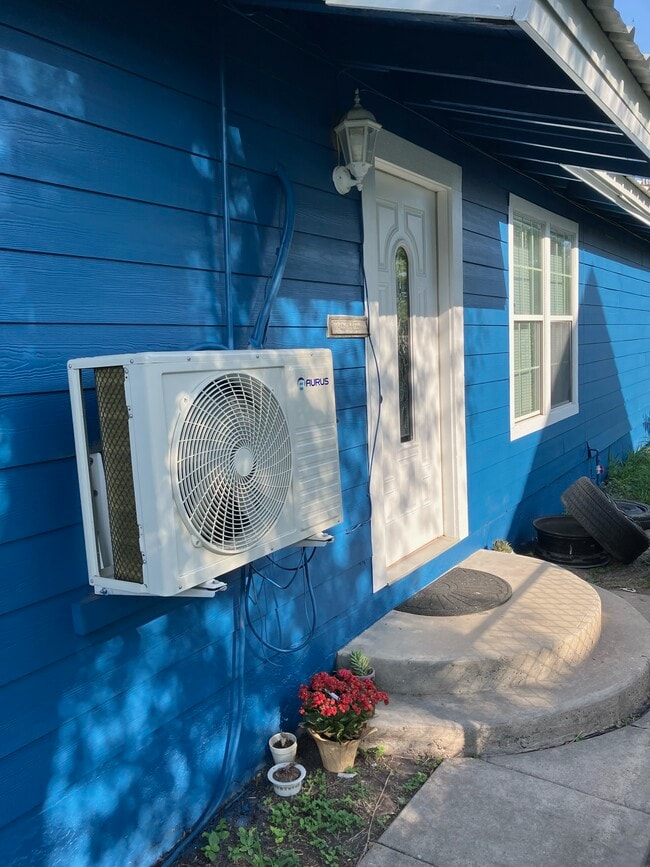 Photo - 307 W Alice Ave