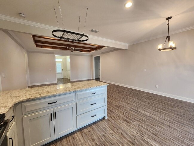 Photo - Charming 4-Bedroom Home with Modern Finishes in Hahira, GA - Lawn Care Included