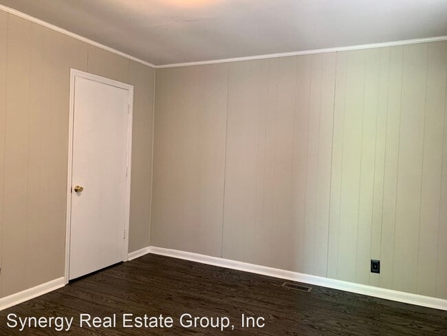 Photo - 2 br, 1 bath House - 411 Cedarvalley Drive