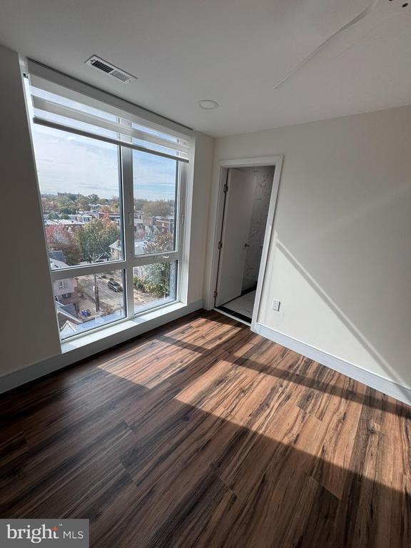 Photo - 4900 Spruce St