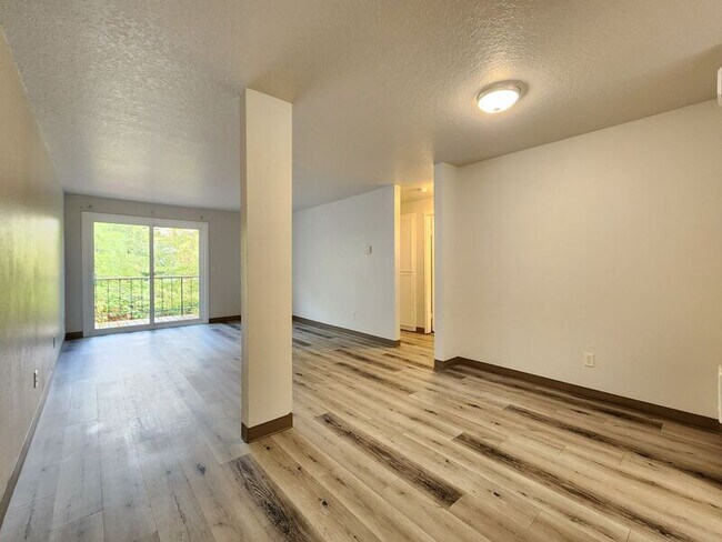 Photo - 20125 SW Tualatin Valley Hwy Unit 12