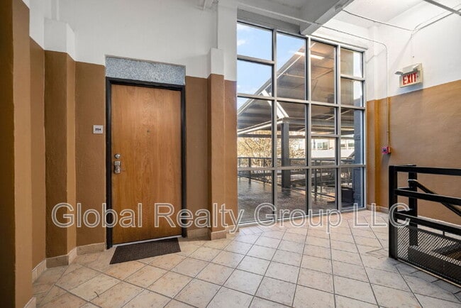 Photo - 1339 S Flores St Unit #204