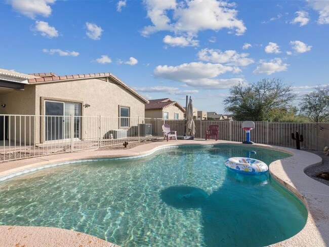 Building Photo - Double the splash- Private Gated Pool & Amenities-The best of both worlds!