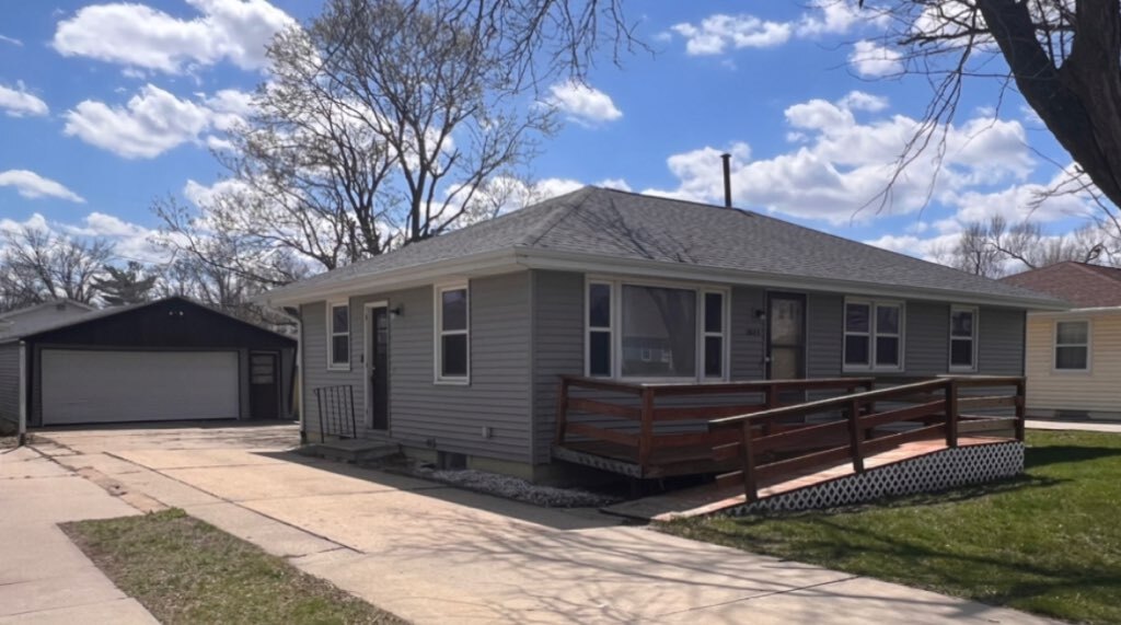 Photo - 2623 E Ave NW