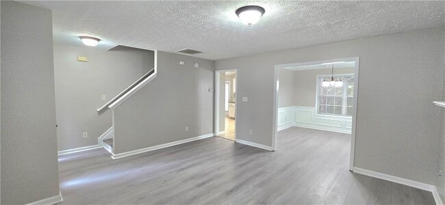 Photo - 610 James Ridge Dr