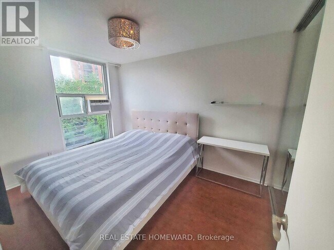 Photo - 40 Homewood Ave Unit 707
