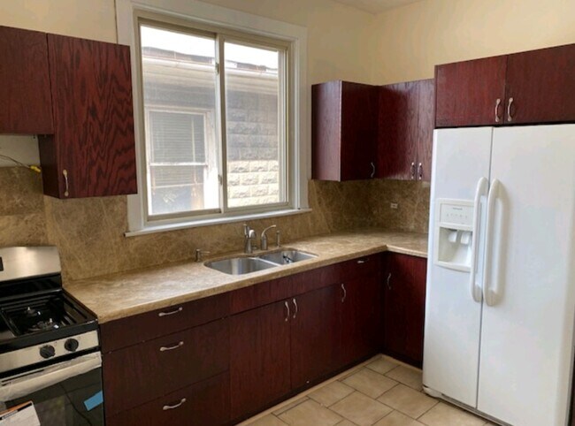 Photo - 3614 S Hamilton Ave Unidad 2