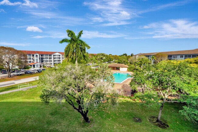 Photo - 1401 SW 128th Terrace Unidad 406H