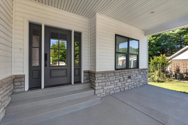 Photo - 15308 Batesville Ct