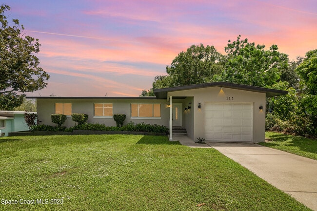 Photo - 115 S Indian Cir