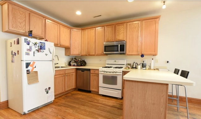 Kitchen - 4322 N Lincoln Ave Apartamentos Unidad 1