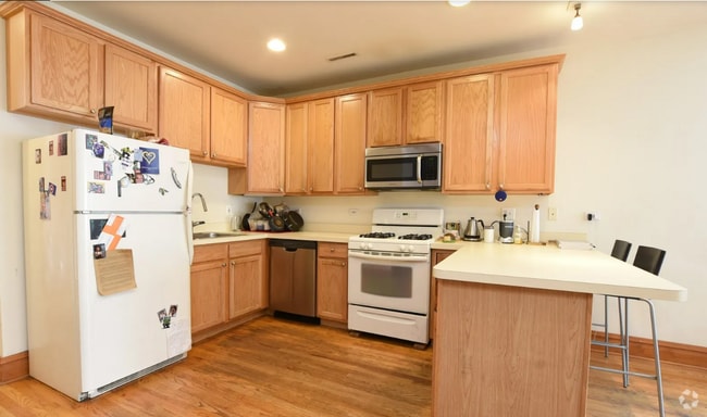 Building Photo - 4322 N Lincoln Ave Unit 1 Rental