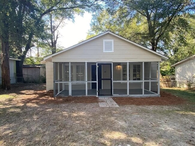 Building Photo - 2947 Tip Top Dr