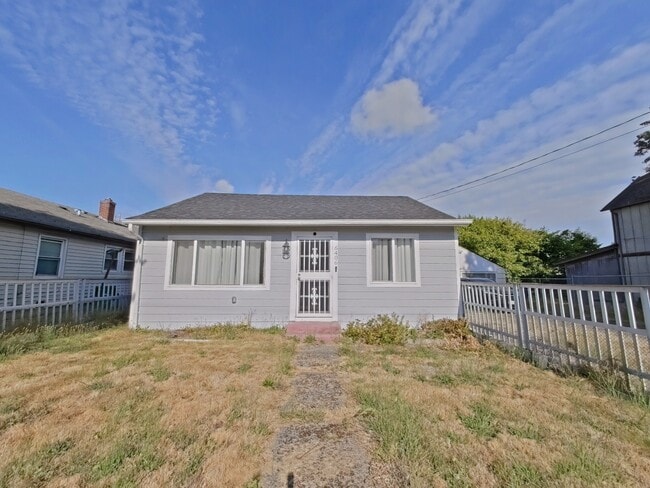 Building Photo - 6406 29th Ave S Rental
