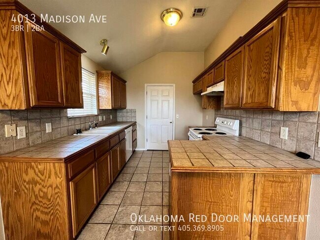 Photo - 4013 Madison Ave