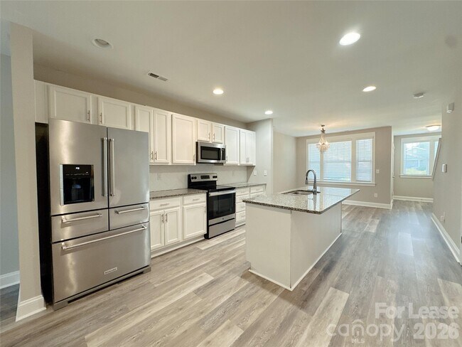 Photo - 807 McArthur Ave