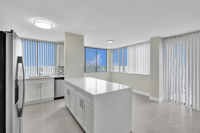 Photo - 4222 Inverrary Blvd Unidad 4810