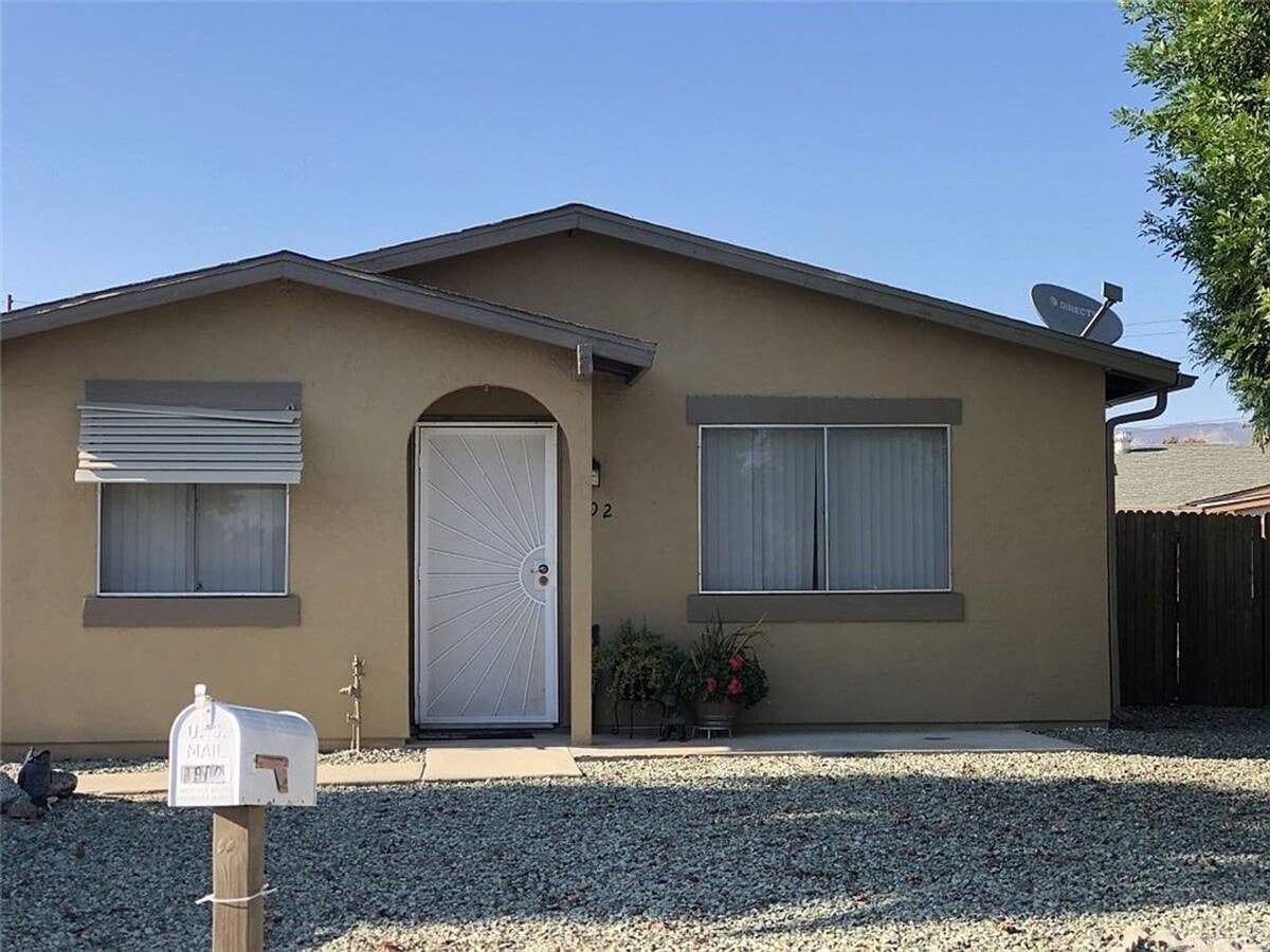 Photo - 1902 Flores St