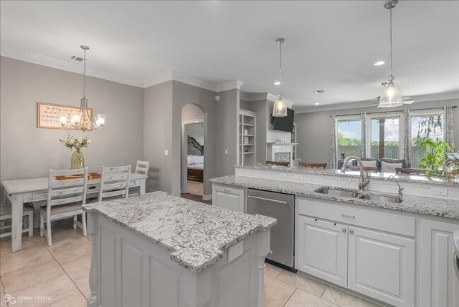 Photo - Large 3/2 with Extra Bonus Room in Legacy